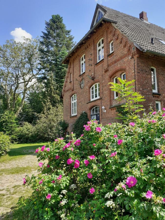Ferienwohnung Ehemalige Revierfoersterei "Uns Luett" Kuhstorf Exterior foto