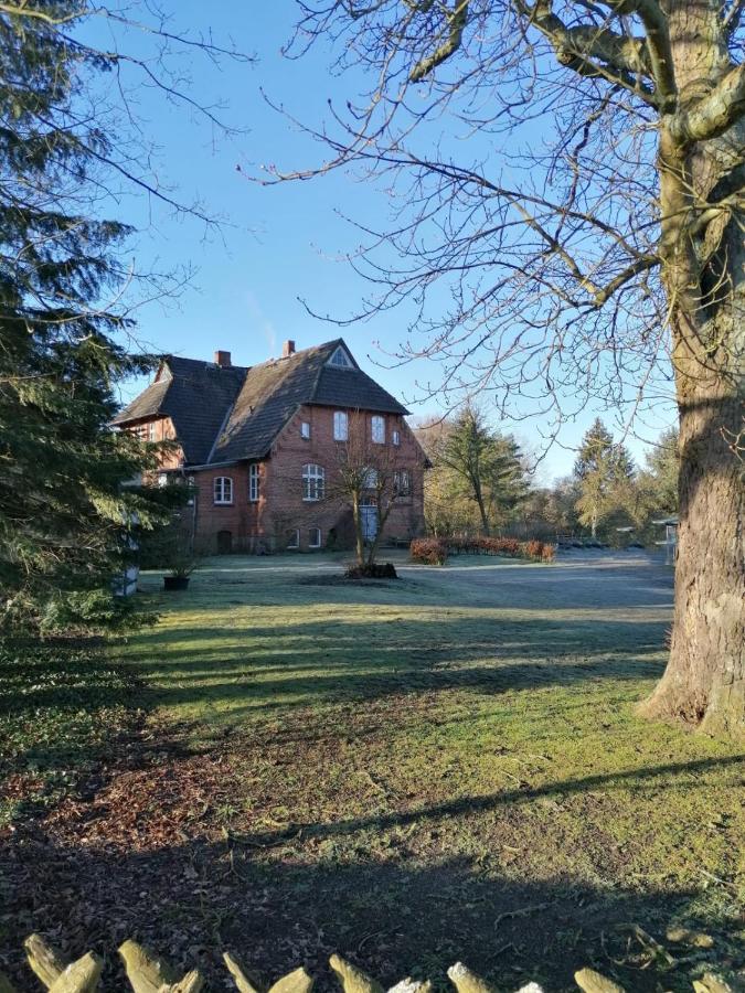 Ferienwohnung Ehemalige Revierfoersterei "Uns Luett" Kuhstorf Exterior foto